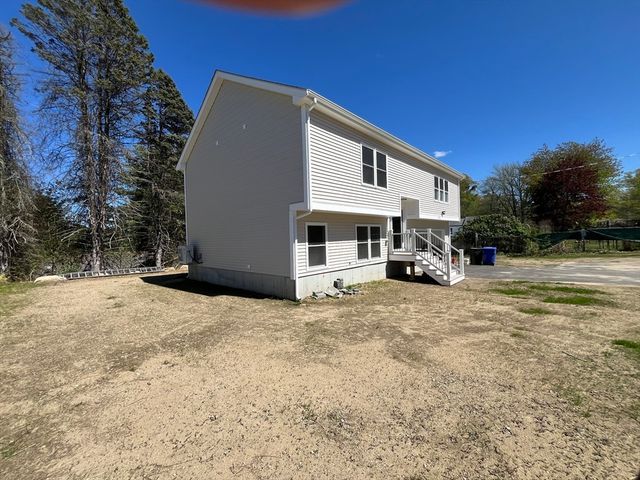 272 S Main St, Hopedale, MA 01747