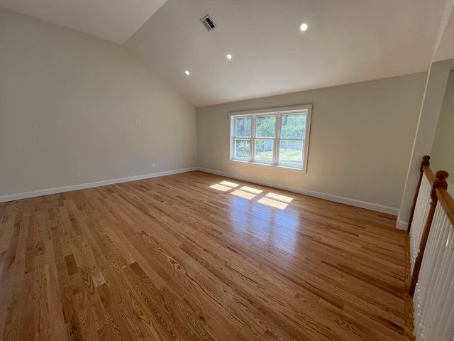 272 S Main St, Hopedale, MA 01747