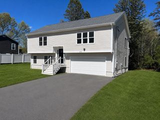 272 S Main St, Hopedale, MA 01747