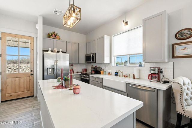 37827 S GODS COUNTRY Road, Wickenburg, AZ 85390