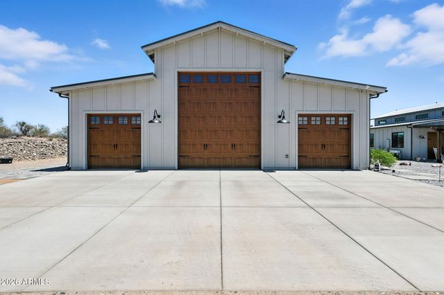 37827 S GODS COUNTRY Road, Wickenburg, AZ 85390