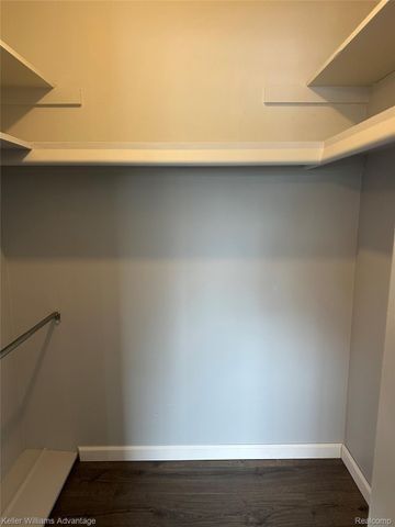 653 E Fox Hills Drive 49, Bloomfield Hills, MI 48304