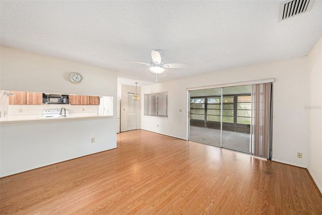 7112 HOLLOWELL DRIVE, Tampa, FL 33634