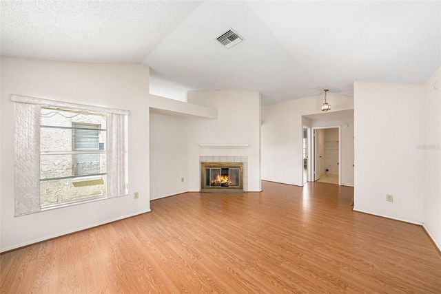 7112 HOLLOWELL DRIVE, Tampa, FL 33634