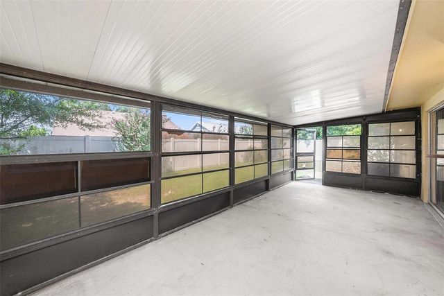 7112 HOLLOWELL DRIVE, Tampa, FL 33634