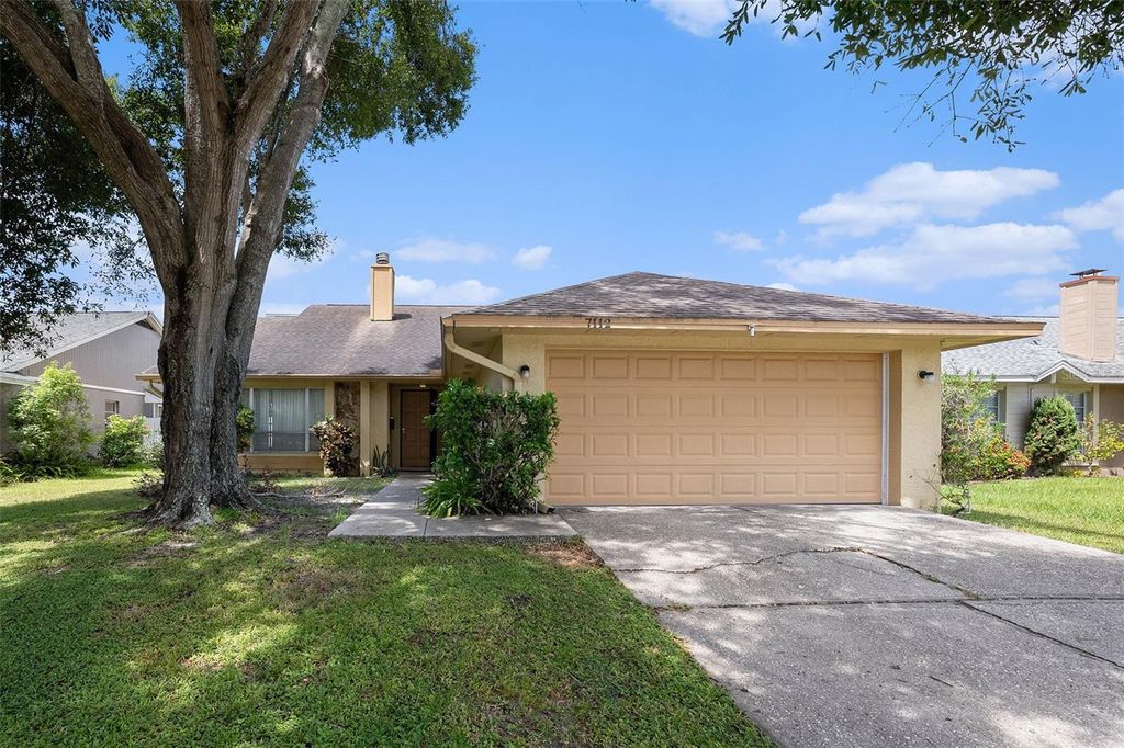 Image 2 of property listing at 7112 HOLLOWELL DRIVE, Tampa, FL 33634