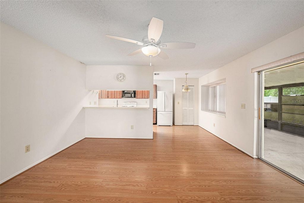 Image 13 of property listing at 7112 HOLLOWELL DRIVE, Tampa, FL 33634