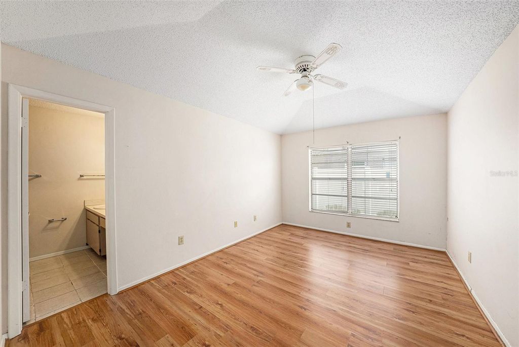 Image 16 of property listing at 7112 HOLLOWELL DRIVE, Tampa, FL 33634