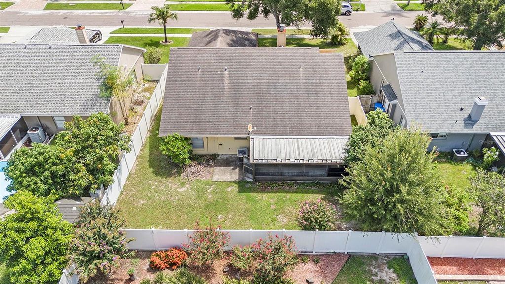 Image 29 of property listing at 7112 HOLLOWELL DRIVE, Tampa, FL 33634