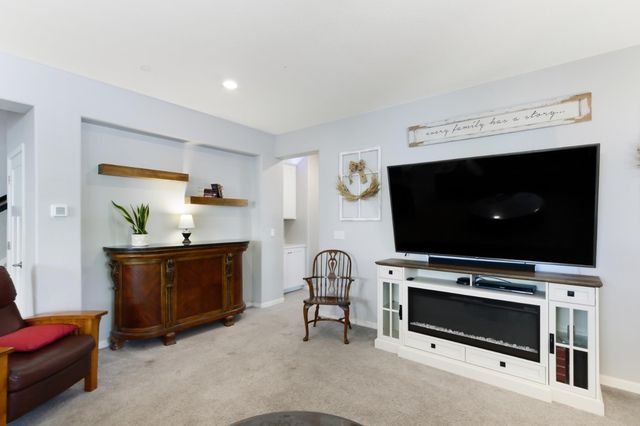 3652 Edington Dr, Rancho Cordova, CA 95742