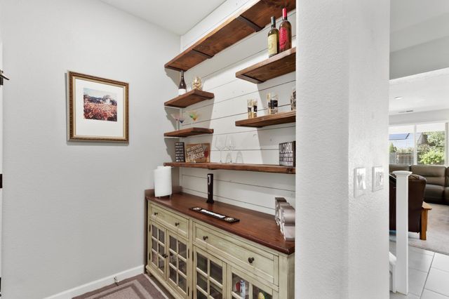 3652 Edington Dr, Rancho Cordova, CA 95742