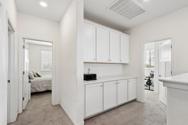 3652 Edington Dr, Rancho Cordova, CA 95742