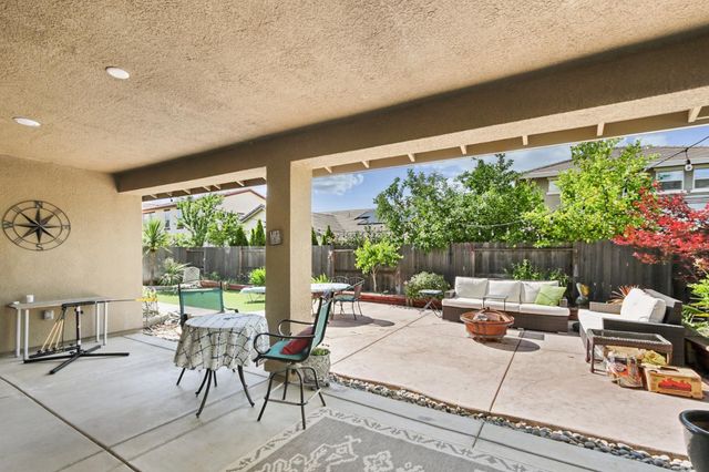 3652 Edington Dr, Rancho Cordova, CA 95742