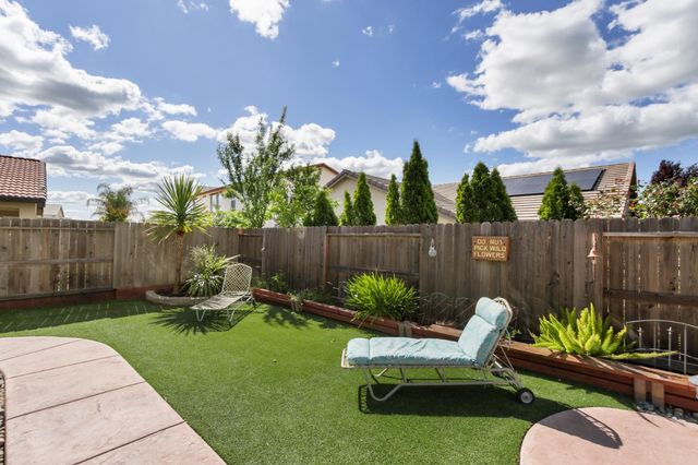 3652 Edington Dr, Rancho Cordova, CA 95742