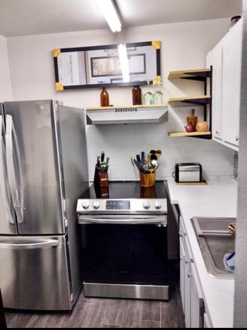 209 E Suffolk E 209, Boca Raton, FL 33434