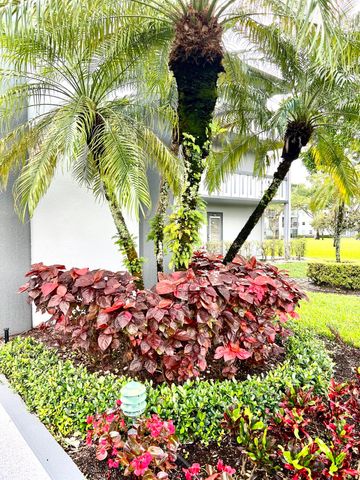 209 E Suffolk E 209, Boca Raton, FL 33434