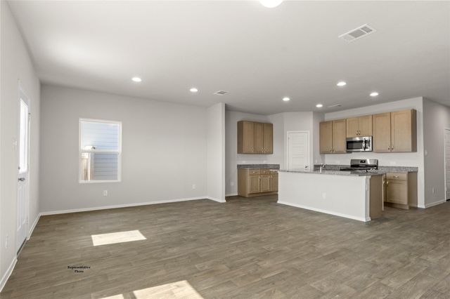 516 Deep Sands Drive, Waller, TX 77484