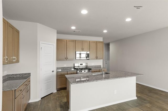 516 Deep Sands Drive, Waller, TX 77484