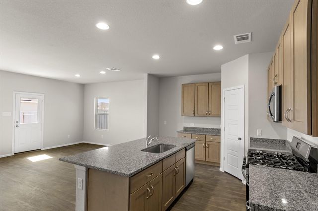516 Deep Sands Drive, Waller, TX 77484
