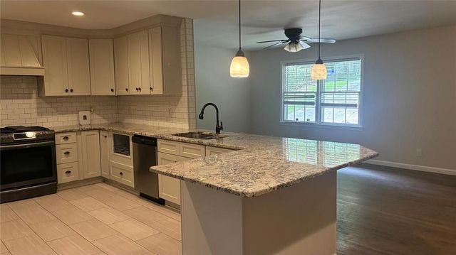 1744 Oak Ridge Way, Lawrenceville, GA 30044