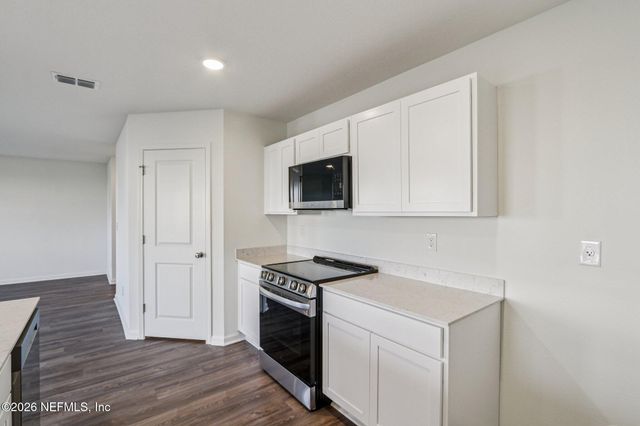 117 CHIPCO Court, Jacksonville, FL 32218