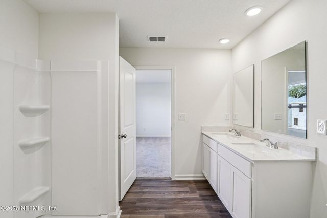 117 CHIPCO Court, Jacksonville, FL 32218