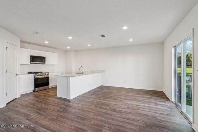 117 CHIPCO Court, Jacksonville, FL 32218