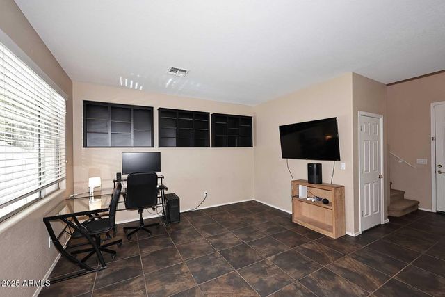 1821 W KURALT Drive, Anthem, AZ 85086