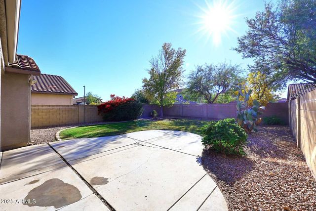 1821 W KURALT Drive, Anthem, AZ 85086