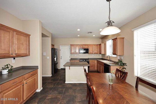 1821 W KURALT Drive, Anthem, AZ 85086