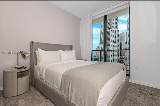398 NE 5th St 1518, Miami, FL 33132