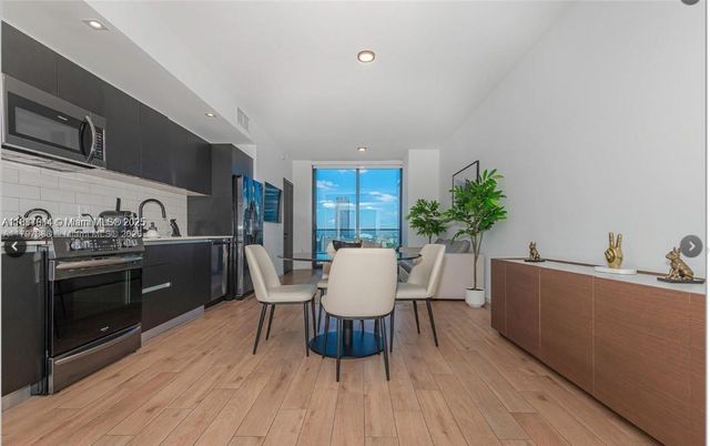 398 NE 5th St 1518, Miami, FL 33132