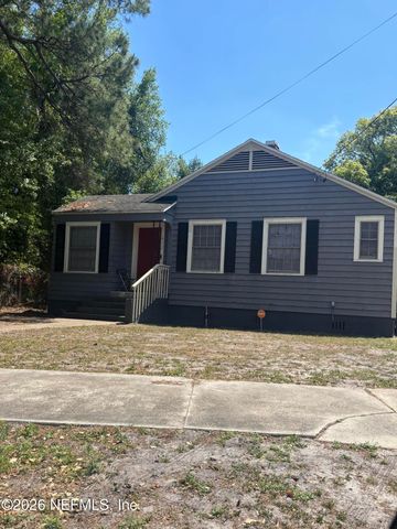 412 CHESTNUT Drive, Jacksonville, FL 32208