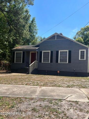 412 CHESTNUT Drive, Jacksonville, FL 32208