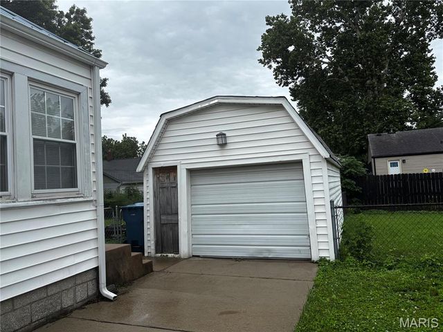 3407 Leo Street, Alton, IL 62002