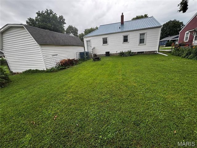 3407 Leo Street, Alton, IL 62002