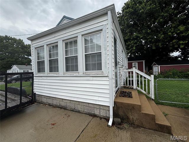 3407 Leo Street, Alton, IL 62002