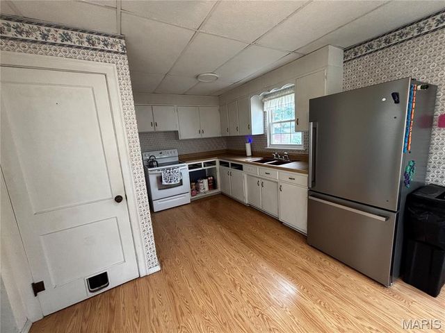 3407 Leo Street, Alton, IL 62002