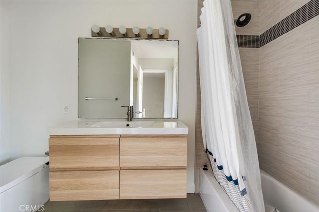 2407 Richmond, Costa Mesa, CA 92626