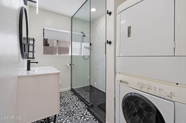 930 E Whitton Avenue, Phoenix, AZ 85014