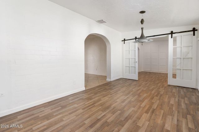 930 E Whitton Avenue, Phoenix, AZ 85014