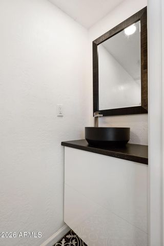 930 E Whitton Avenue, Phoenix, AZ 85014