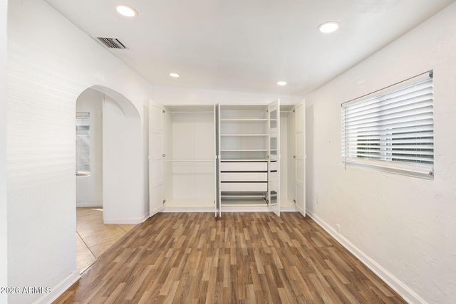 930 E Whitton Avenue, Phoenix, AZ 85014