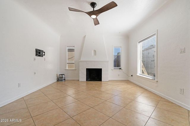 930 E Whitton Avenue, Phoenix, AZ 85014