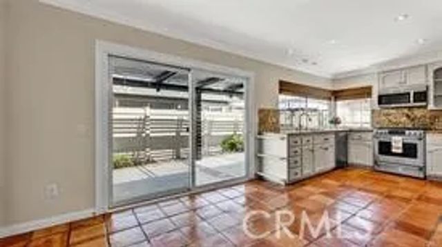 17452 Mayor, Huntington Beach, CA 92647