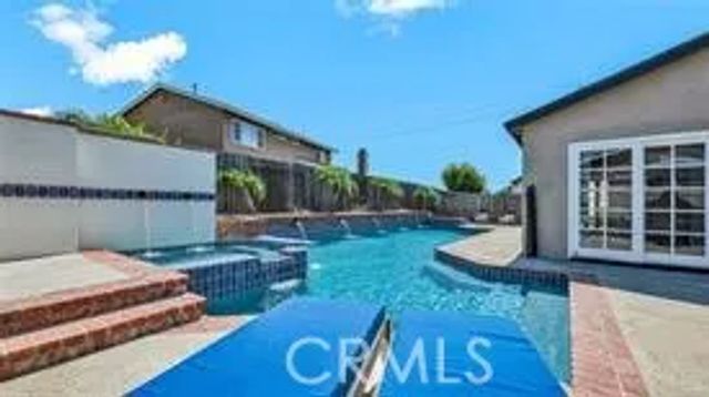 17452 Mayor, Huntington Beach, CA 92647