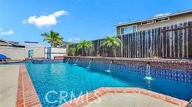 17452 Mayor, Huntington Beach, CA 92647