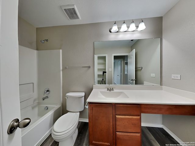 4534 Olympus Bay, San Antonio, TX 78245