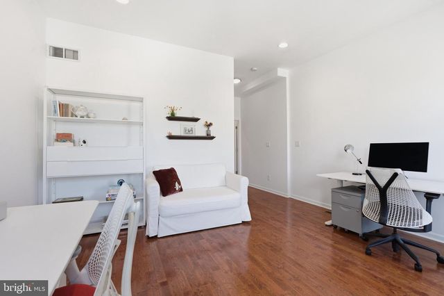 832 N 20TH ST, Philadelphia, PA 19130