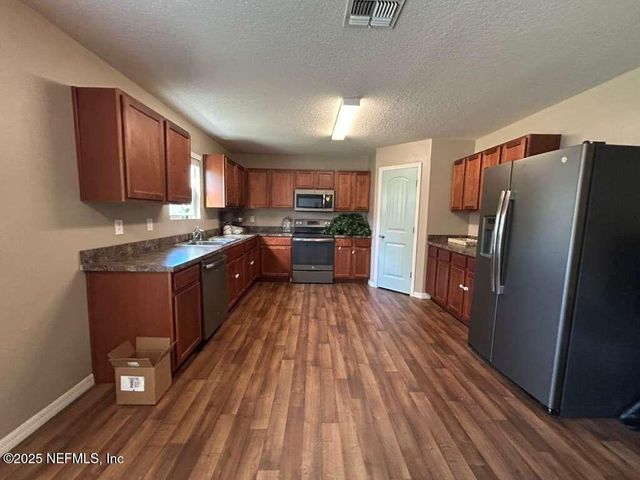 10 PICKCANE Lane, Palm Coast, FL 32164